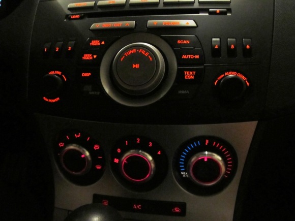 Masda 3 Climate Red Control Knobs Upgraded